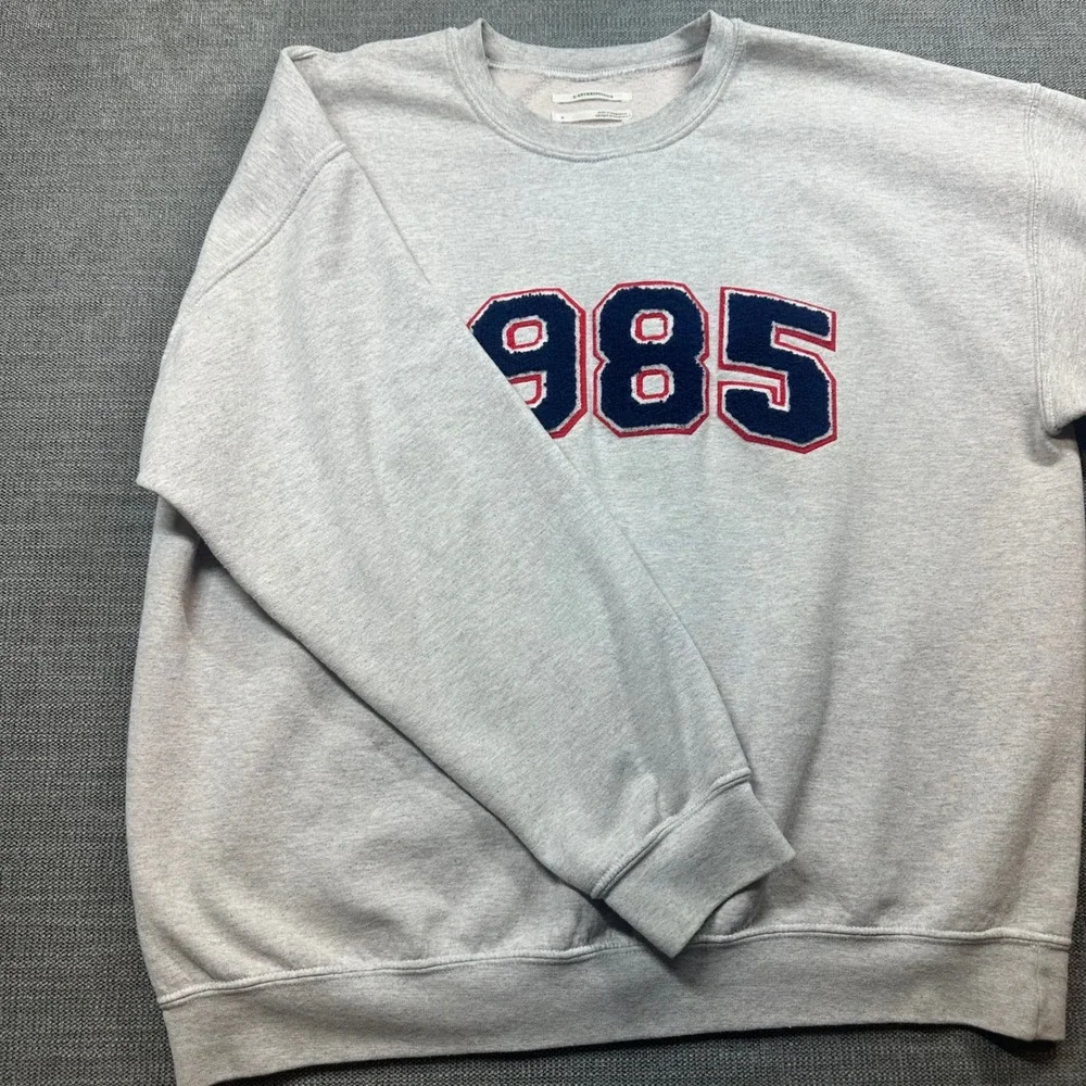 Anthropologie 1985 Varsity Graphic Sweatshirt Womens Medium Gray  Retro - Picture 3 of 8
